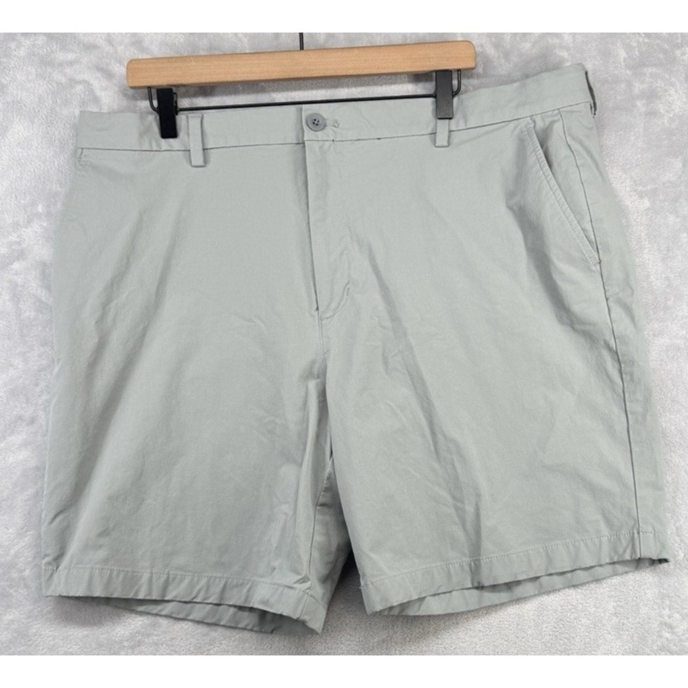 Vineyard Vines Peformance Golf Shorts Gray 8" Inseam Men's Size 40